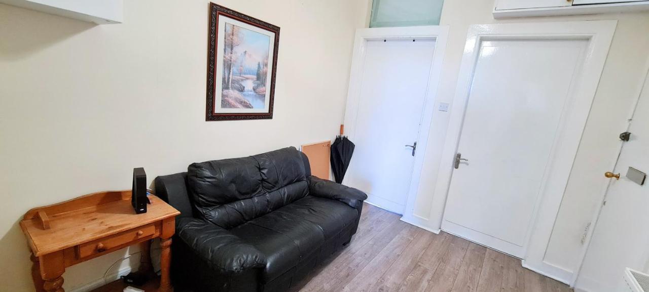 Gasthuis Spacious Ensuite In Centre - Five Star Amenities - Excellent Location *