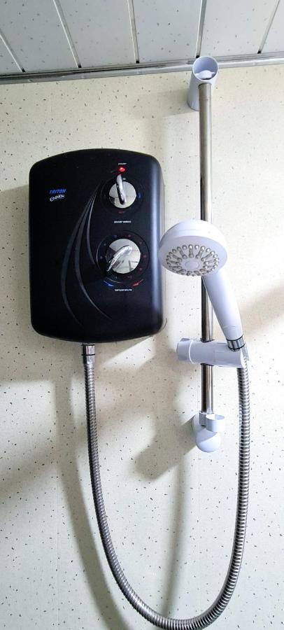 Spacious Ensuite In Centre - Five Star Amenities - Excellent Location Gasthof