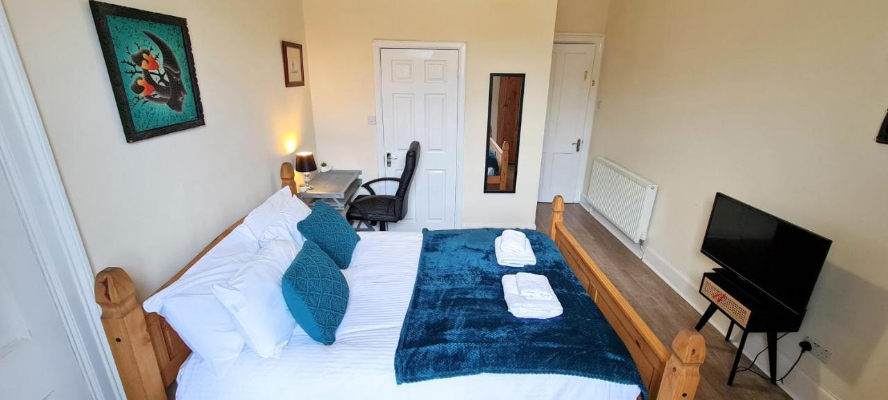 Spacious Ensuite In Centre - Five Star Amenities - Excellent Location Gasthof *